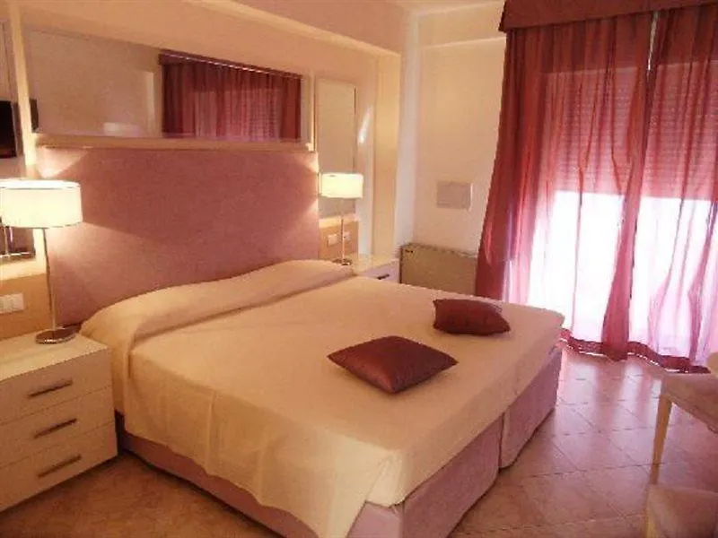 Crystal Sea Hotel Forza dʼAgro 4*,