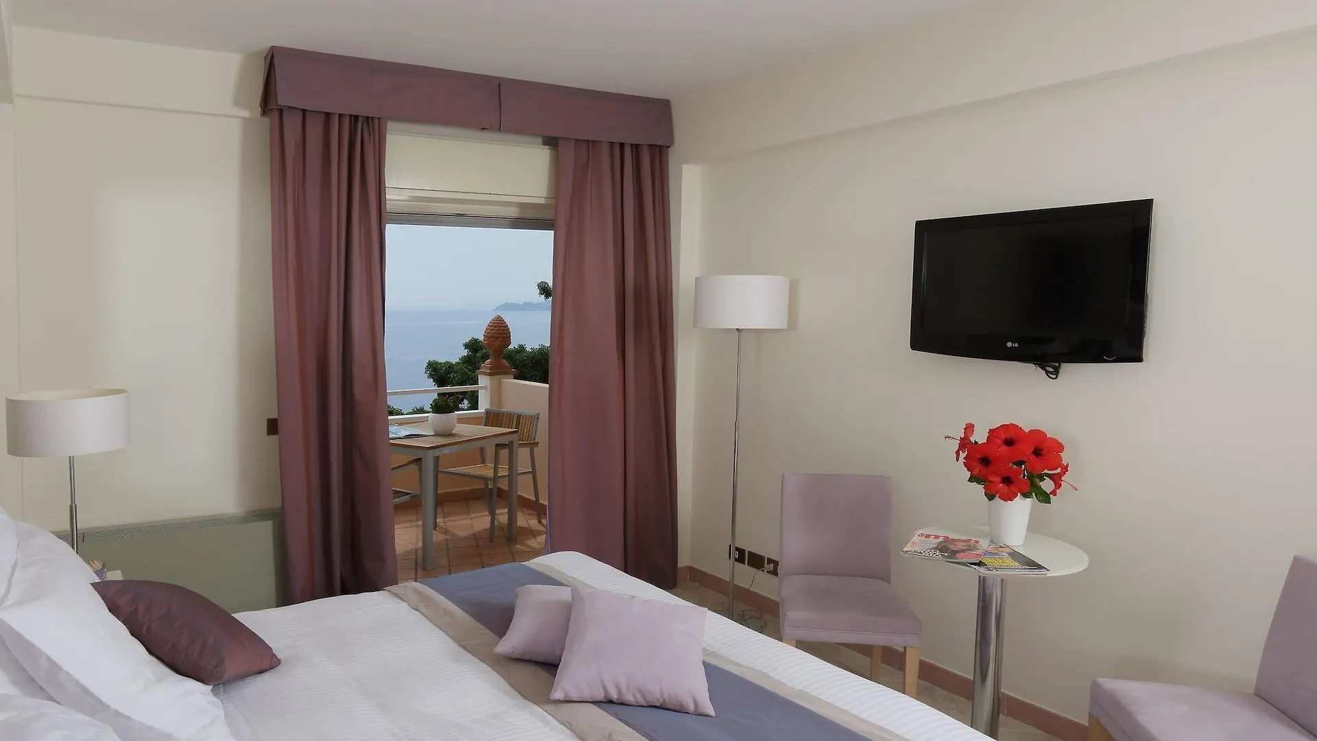 Crystal Sea Hotel Forza d'Agro 4*,