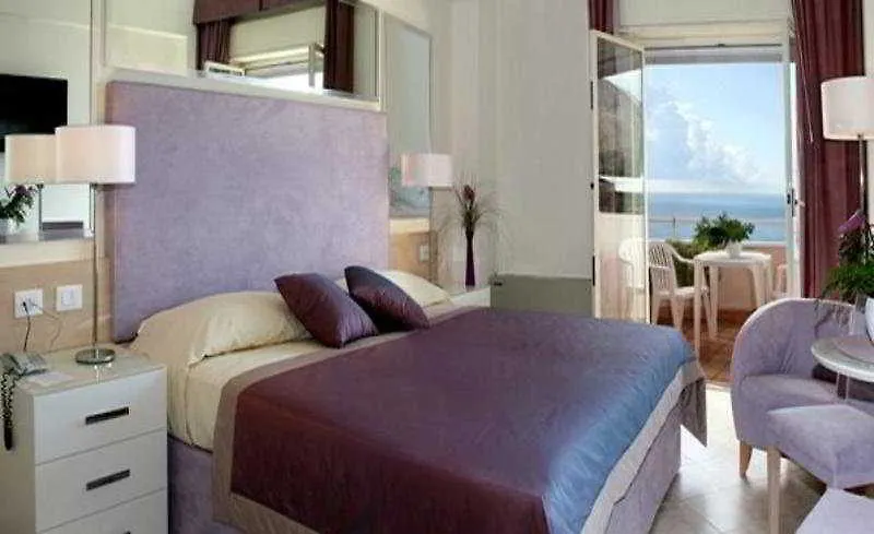Crystal Sea Hotel Forza d'Agro