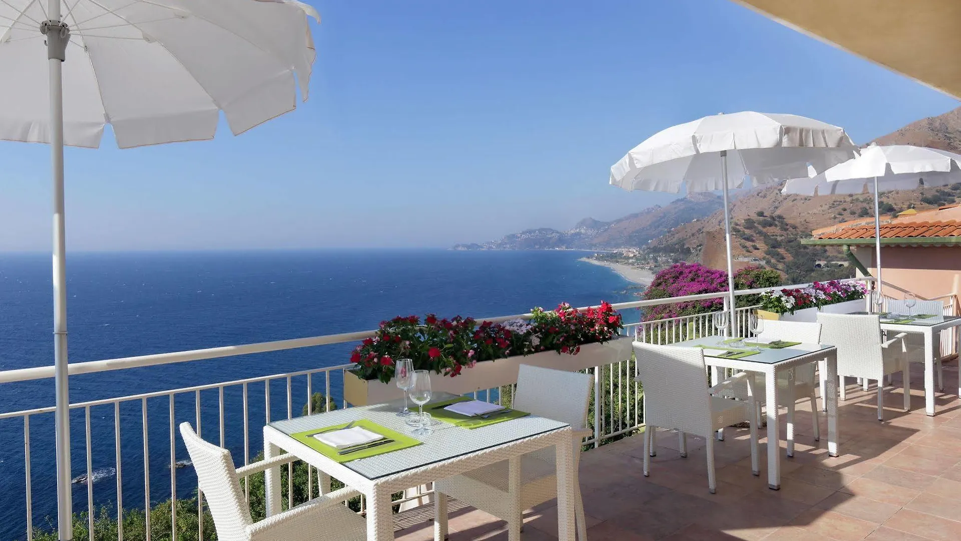 Crystal Sea Hotel Forza dʼAgro