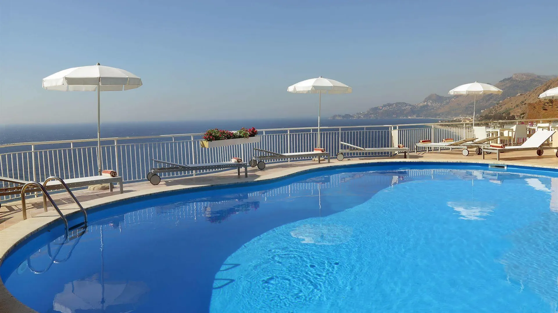 Crystal Sea Hotel Forza dʼAgro