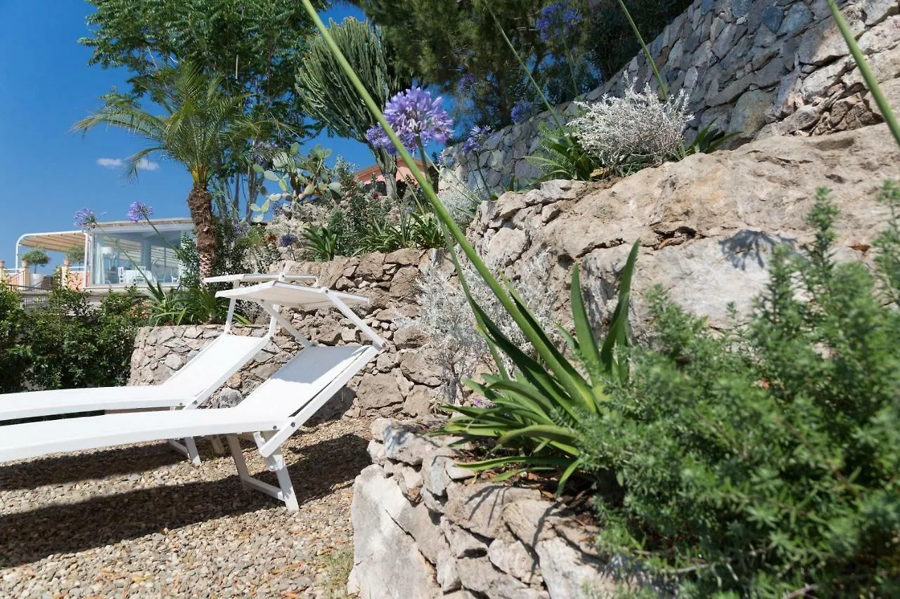 Crystal Sea Hotel Forza dʼAgro 4*,  Italien