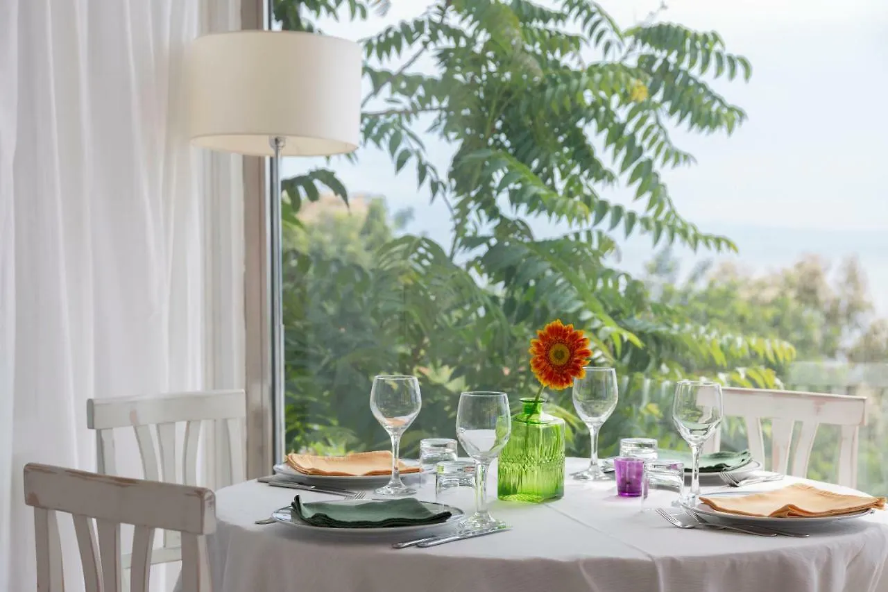 Crystal Sea Hotel Forza dʼAgro Italien